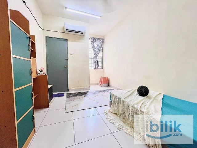 Room for rent in Petaling, Damansara Damai