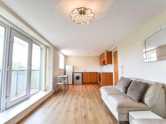 Apartment for rent in Higher Blackley, Georgia