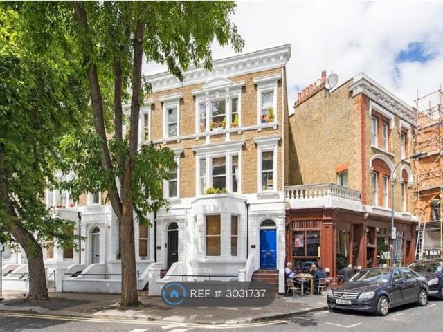 Apartment for rent in Brook Green, Greater London
