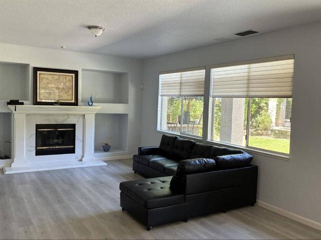 Room for rent in California