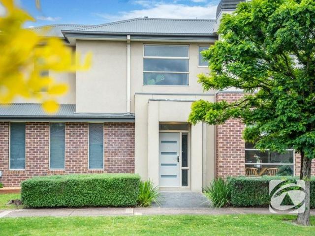 Townhouse for sale in Camerons Creek, Victoria