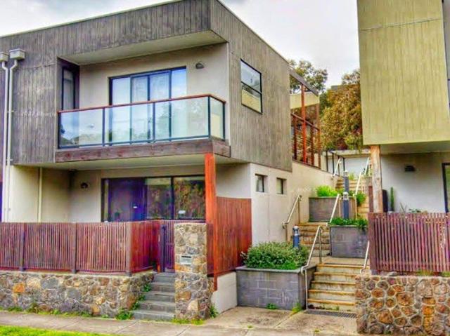 Townhouse for rent in Camerons Creek, Victoria