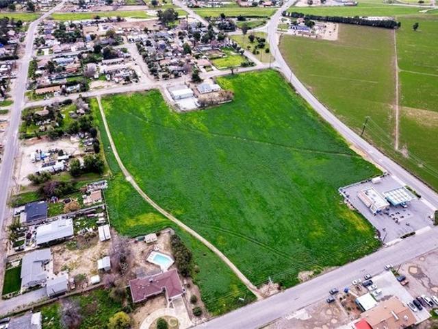 Land for sale in Nuevo, California