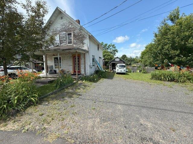 House for sale in Tupper Lake