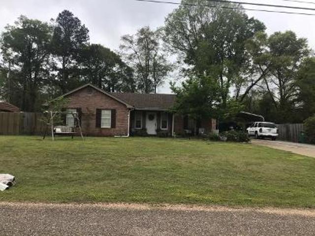 House for sale in Elmore, Alabama
