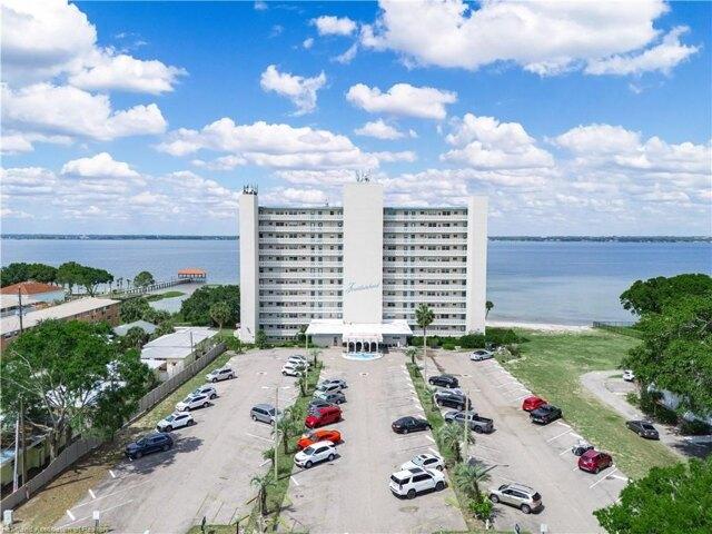Condo for sale in Sebring