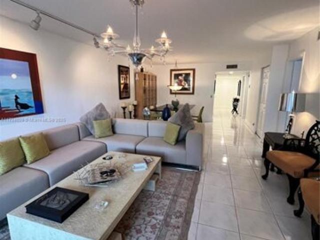 Condo for sale in Weston
