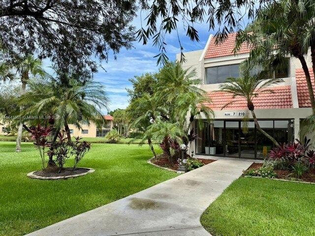 Condo for sale in Weston