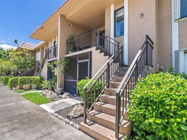 Condo for sale in Weston