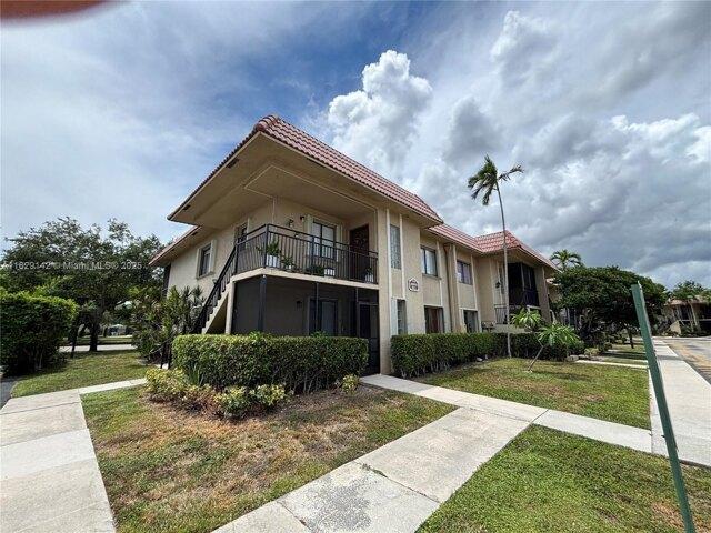 Condo for sale in Weston Condo for sale in Weston