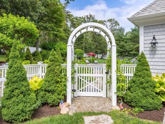House for sale in Centerville, Centerville