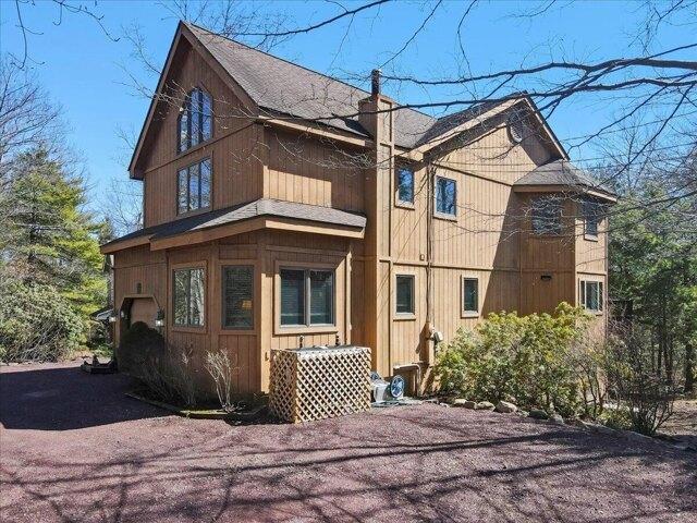 House for sale in Pocono Pines