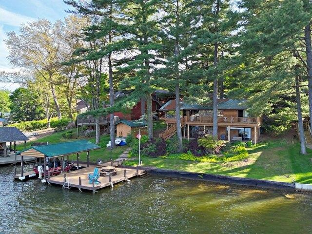 House for sale in Howard