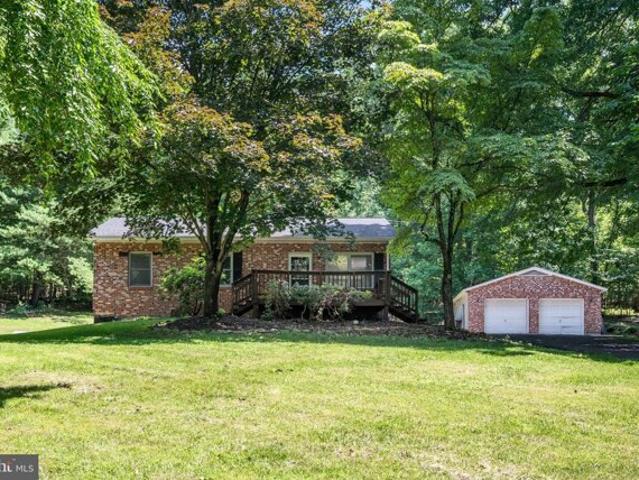 House for sale in Boyce