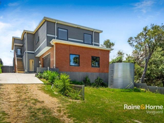 House for sale in Loch Sport, Victoria