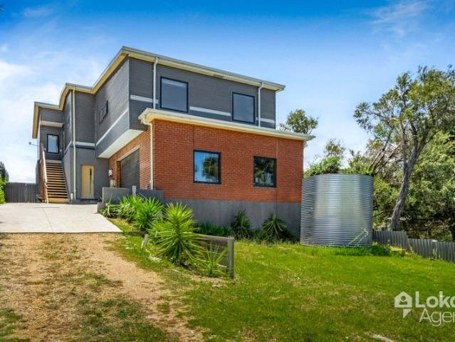 House for sale in Loch Sport, Victoria
