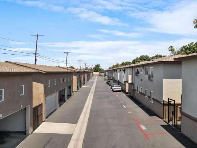 Apartment for rent in Lakewood, California