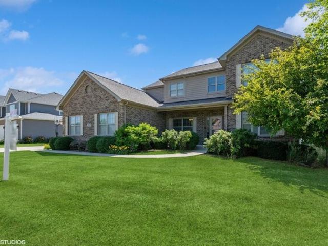 House for sale in Shorewood