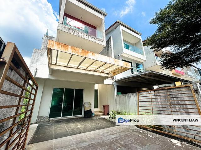 House for sale in Petaling, Damansara Damai