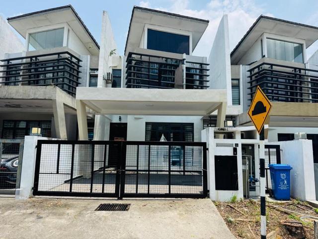 Terraced House for sale in Glenmarie, Shah Alam