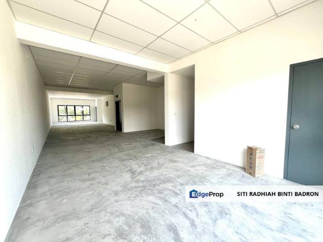 Shop for rent in Petaling, Alam Impian
