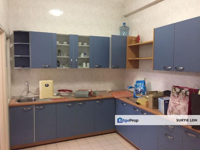 House for sale in Petaling, Damansara Damai