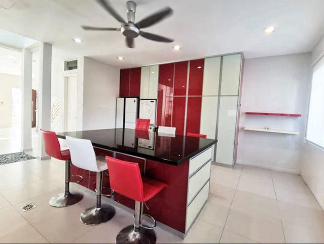 Bungalow for sale in Malaka