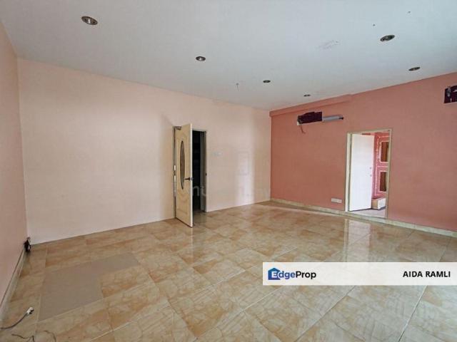 Shop for sale in Petaling, Alam Impian
