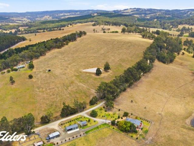 Cottage for sale in Willung South, Victoria
