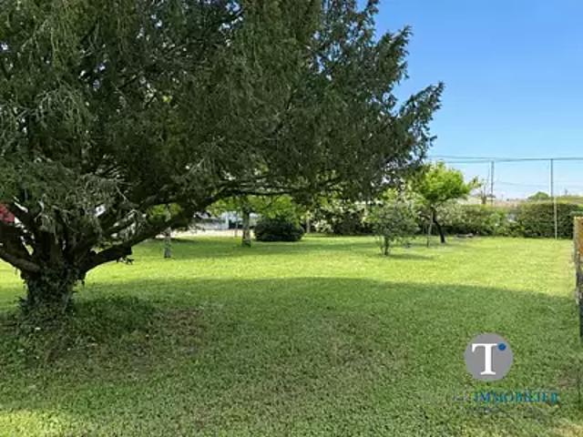 Terrain vente à Lesparre-Médoc, Lamarque