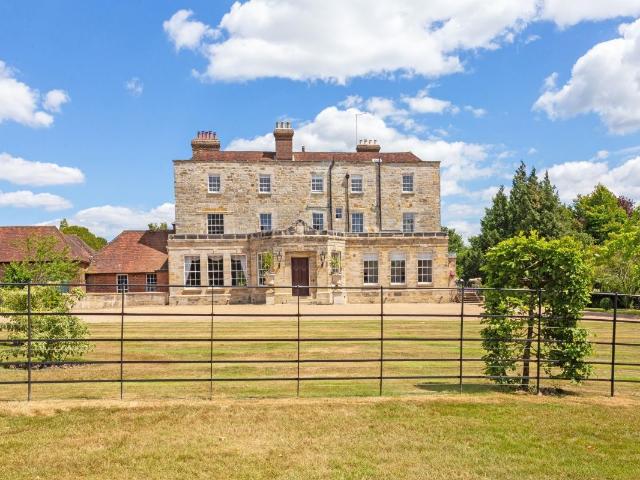 Apartment for rent in Sandown Park, Kent