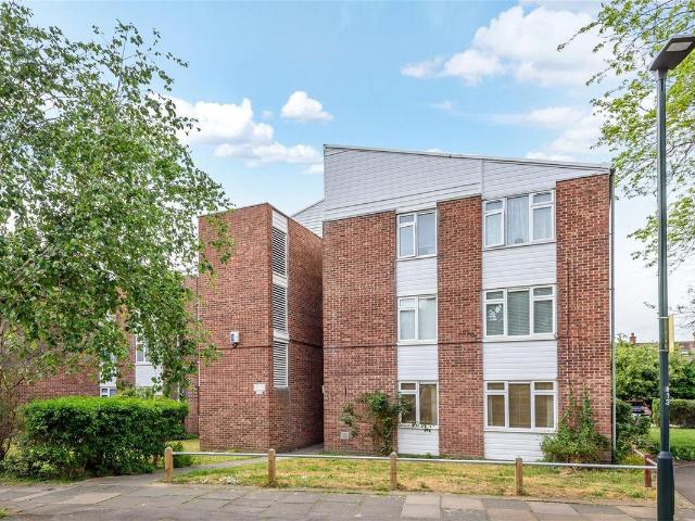 Apartment for rent in North Sheen, Greater London