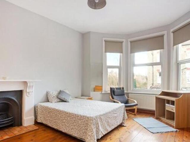 House for rent in Lyons, Greater London