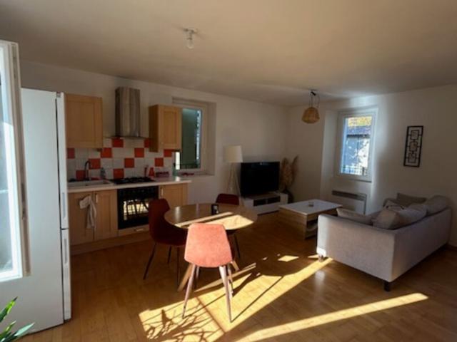 Appartement location à Aix-en-Provence, Lambesc