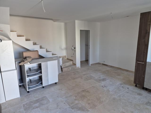 Maison vente à Aix-en-Provence, Lambesc
