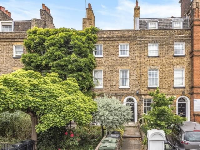 Apartment for rent in South Lambeth, Isle Of Man