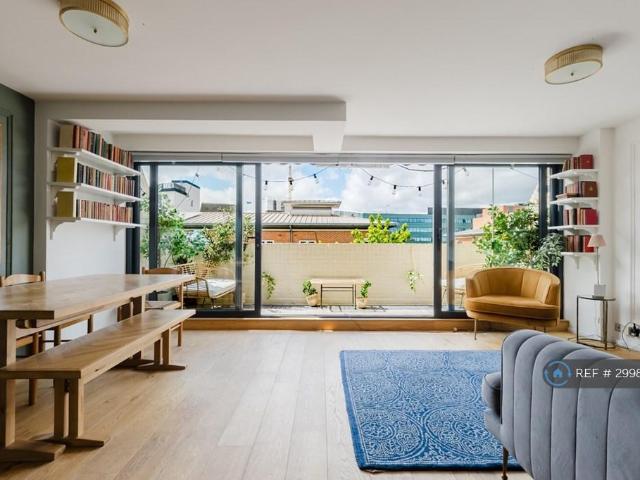 House for rent in South Lambeth, Greater London