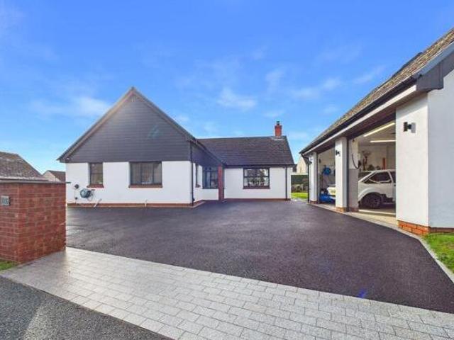 House for sale in Clarbeston Road, Wales