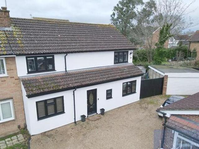 House for sale in Chigwell Row, Epping Forest