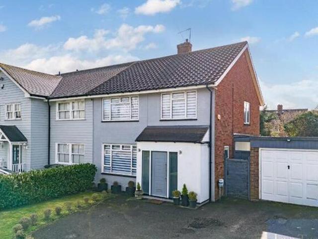 House for sale in Chigwell, Epping