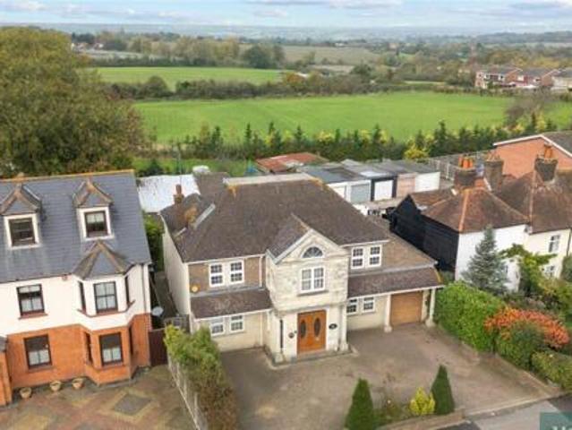 House for sale in Chigwell Row, Epping Forest