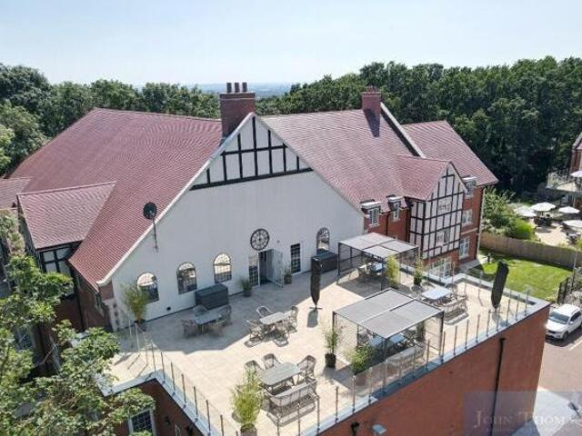 House for sale in Chigwell, Epping