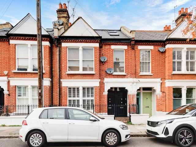 Apartment for rent in London Borough of Hammersmith and Fulham, Greater London