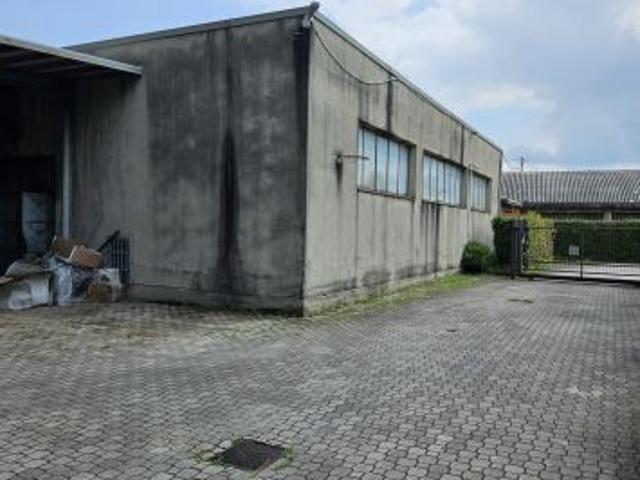 Capannone in vendita a Lambrugo, Lombardia
