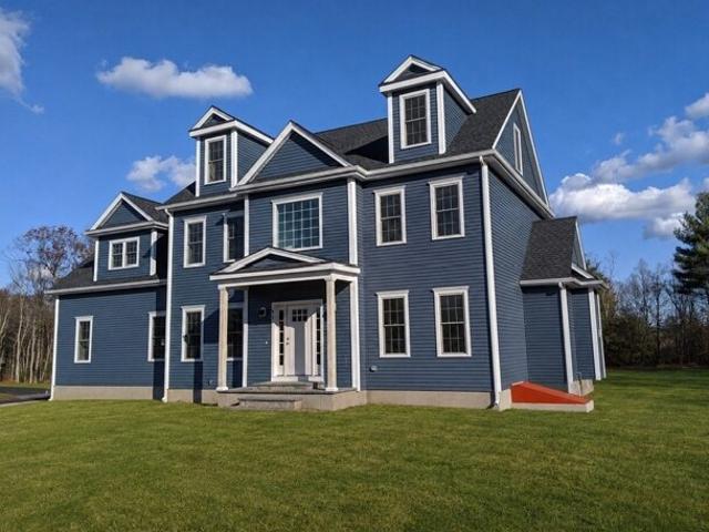 House for sale in North Uxbridge, Massachusetts