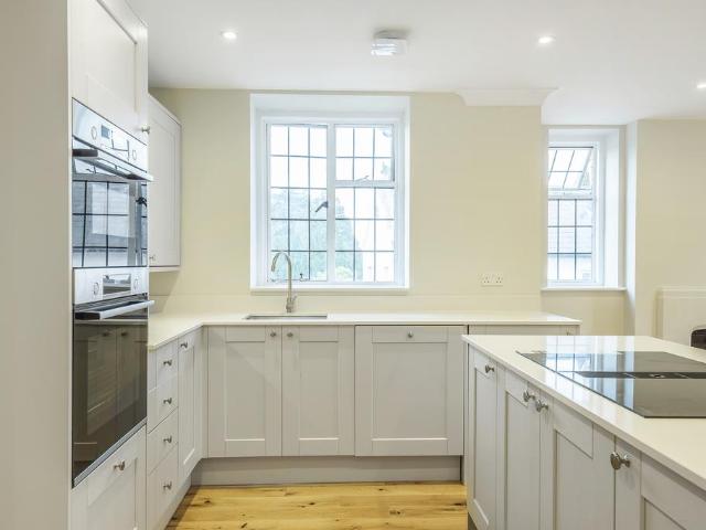 Apartment for rent in Lower Green Esher, Blackhills