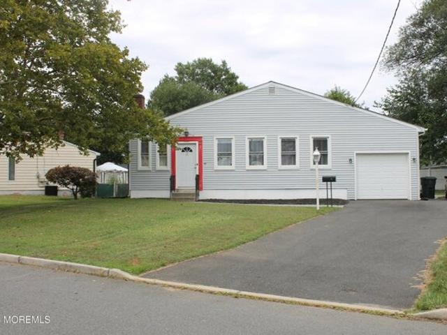 House for sale in Hazlet, New Jersey