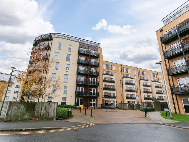 Apartment for rent in London Borough of Hounslow, Spring Grove