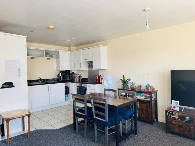 Apartment for rent in London Borough of Hounslow, Spring Grove