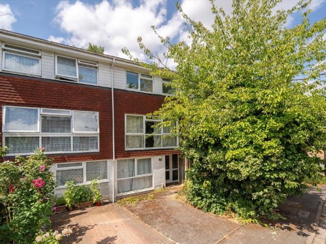 House for rent in London Borough of Ealing, Perivale